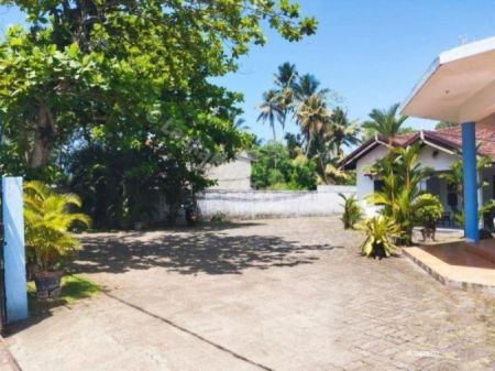 Exterior - Property for Sale in Matara | 58 Perches - 17 Rooms | LKR 90 Million | KO-892