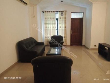 Living Room - House for Sale in Heenatikumbura Road– Battaramulla | LKR 50 Million | KO-231