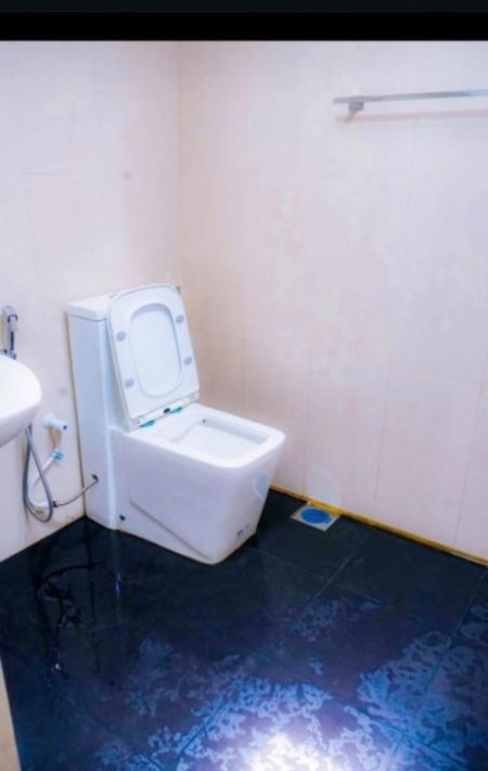 Bathroom - Borella, Dillenia Road 04 Bedroom Single Story House on 23.5 Perches of Land for Sale