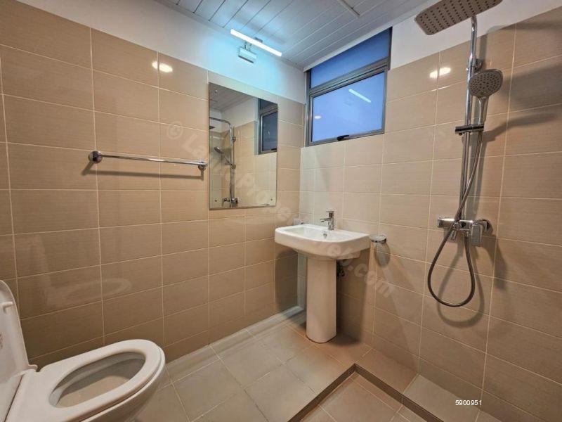 Bathroom - Apartment for rent in Rajagiriya