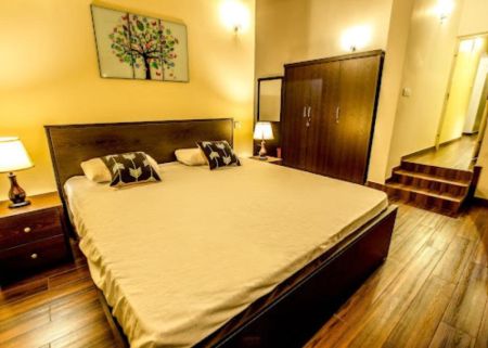 Bedroom - Luxury 5BR Fully-Furnished Villa for Rent ( Staff Accommodation  )