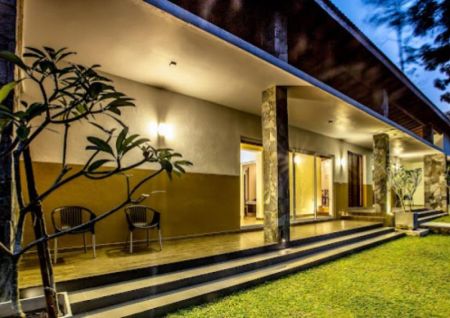 Exterior - Luxury 5BR Fully-Furnished Villa for Rent ( Staff Accommodation  )