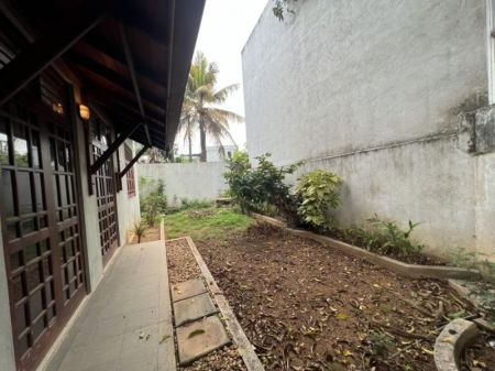 Exterior - House For Sale in Kalubowila Bathiyamawatha 