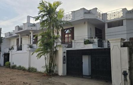 Exterior - 8 Bedroom Luxury House for Rent at Colombo 09 – Dematagoda / LKR 2,800,000 per month (Negotiable)  (EM038DK)