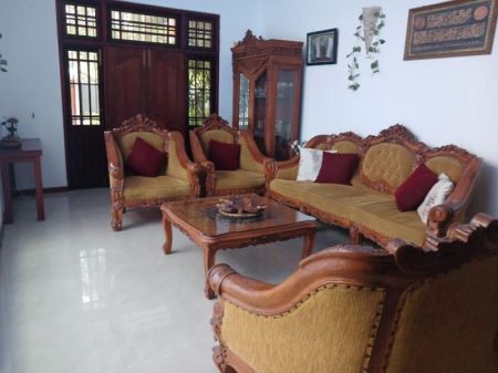 Living Room - 7bedroom house for rent in Dehiwala  / LKR350,000 (EM129AW)
