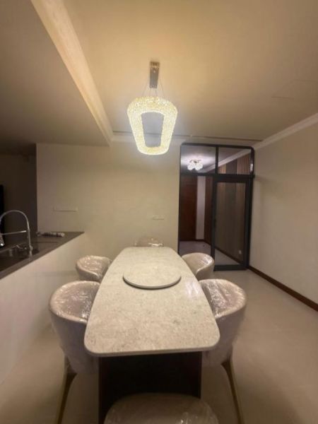 Dining room - 3 Bedroom Luxury Apartment for Sale - Colombo 7 | LKR 198,000,000 (EM577)