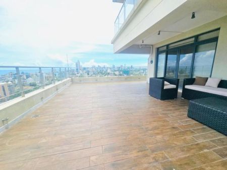 Living Room - Penthouse Apartment for Rent in Colombo 5