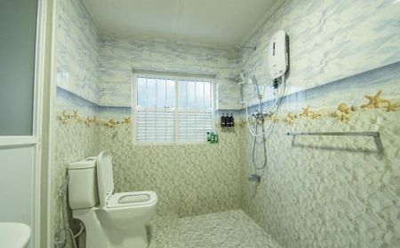 Bathroom - 4 Bedrooms Investment Opportunity Sale- Galle