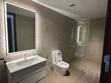 Bathroom - Apartment for Rent - TRI-ZEN - Colombo 02 | LKR 550,000