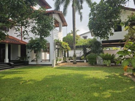 Exterior - Luxury 2-Storey House for Rent in Nugegoda – PDH363