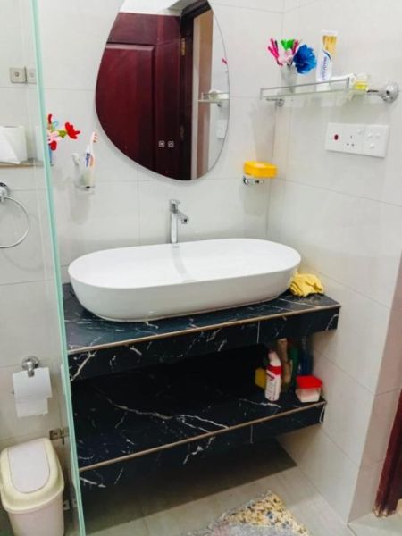 Bathroom - Charming 3BR House in a Prime Location at Dankotuwa