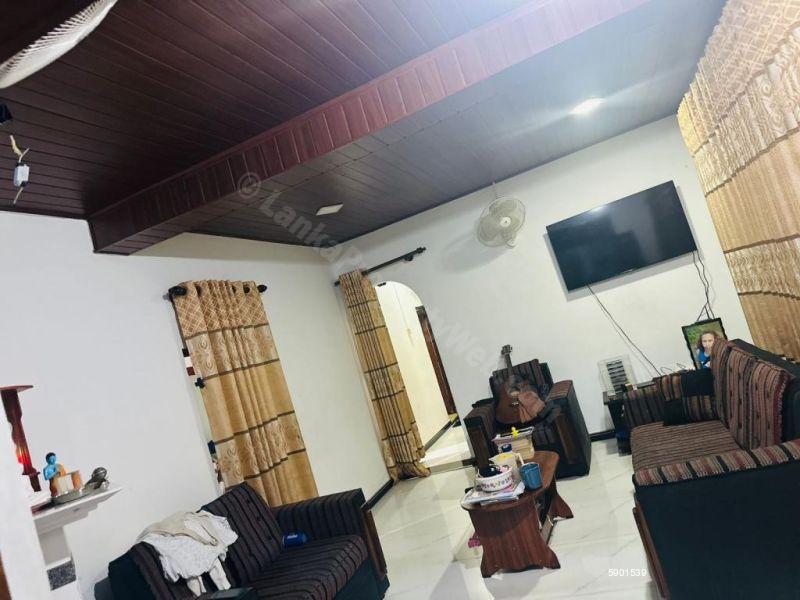 Living Room - House for sale in Kegalle