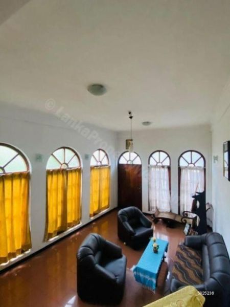 Living Room - House for Sale in Mirihana – Nugegoda | 5 BR – 8.25 Perches – LKR 47 Million | KO-750