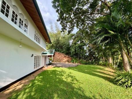 Exterior - Luxury Property for Sale - Kandy | LKR 350,000,000 (EM598)