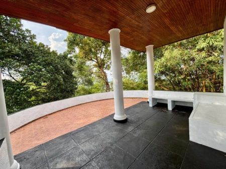 Exterior - Luxury Property for Sale - Kandy | LKR 350,000,000 (EM598)
