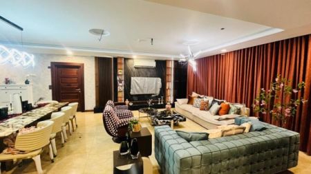 Living Room - Luxury 3 Bedroom Apartment for Rent at St. Anthony’s Road Colombo 03 / LKR 560,000 (EM198RN)