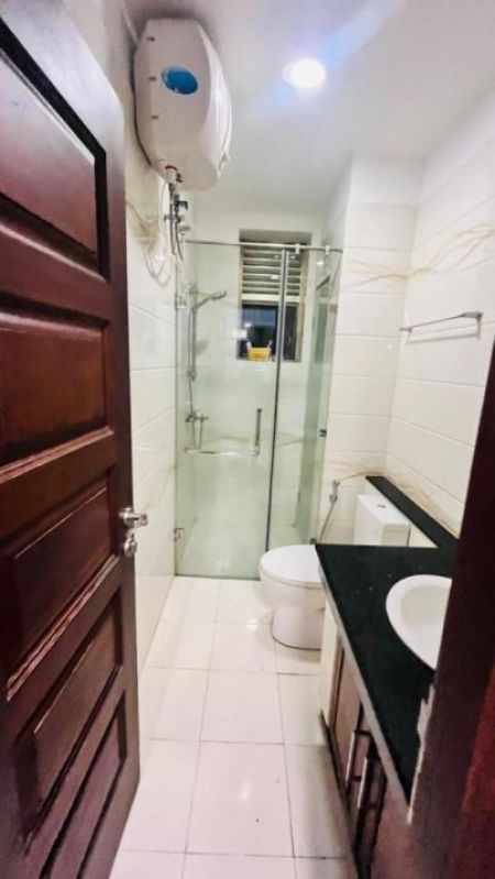 Bathroom - Luxury 3 Bedroom Apartment for Rent at St. Anthony’s Road Colombo 03 / LKR 560,000 (EM198RN)