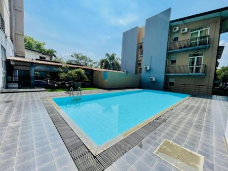 Pool - Apartment for sale in Thalawathugoda 