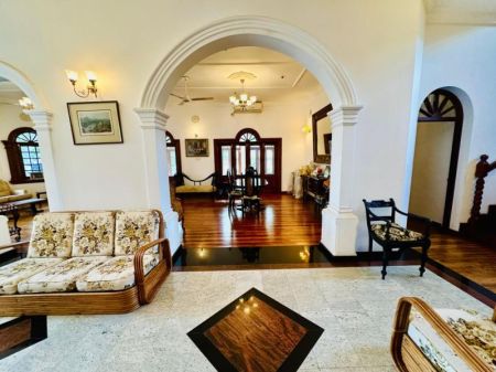 Living Room - Nugegoda Luxury House For Sale In Prime Location 