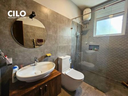 Bathroom - House for Rent – Pipe Road, Battaramulla