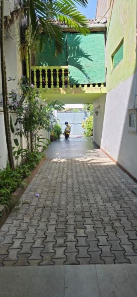 Exterior - Unfurnished commercial & Residence house for rent in Bauddhaloka Mawatha Colombo 7
