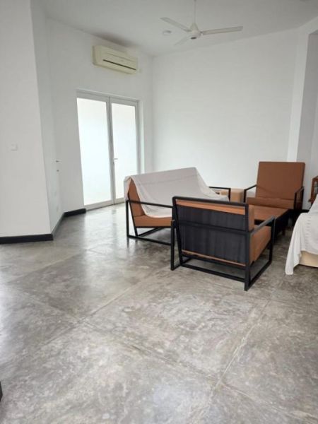 Living Room - House for Rent - Colombo 05 