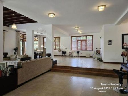 Living Room - House for Sale in Battaramulla | 5 Bedrooms – 21 Perches | LKR 120 Million | KO-697