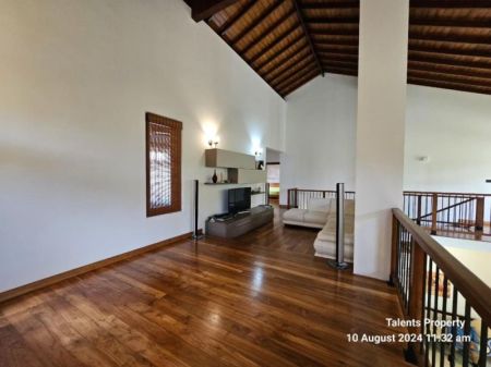 Living Room - House for Sale in Battaramulla | 5 Bedrooms – 21 Perches | LKR 120 Million | KO-697