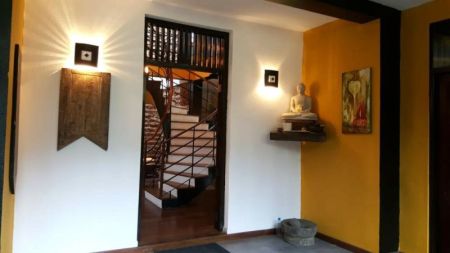 Living Room - 5 Bedroom house for sale in Colombo 5 for Rs. 130 million (nearest offer)