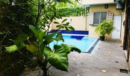 Exterior - 5 Bedroom house for sale in Colombo 5 for Rs. 130 million (nearest offer)