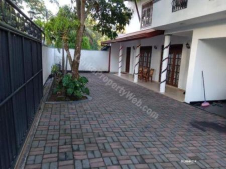 Exterior - House for Sale in Pothuarawa Road – Malabe | LKR 65 Million | KO-660