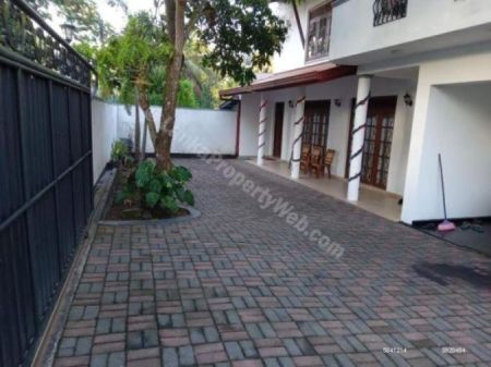 Exterior - House for Sale in Pothuarawa Road – Malabe | LKR 65 Million | KO-660