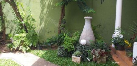 Exterior - House for Sale in Pelawatta – Battaramulla | 5 Bedrooms – 10.4 Perches | LKR 58 Million | KO-482