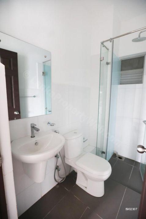 Bathroom - Apartment for rent in Negombo