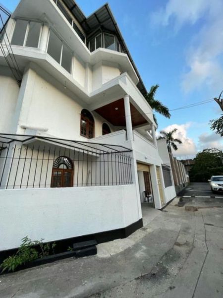 Exterior - 04 Bedroom Unfurnished House for Rent in Colombo 08 (A6094)