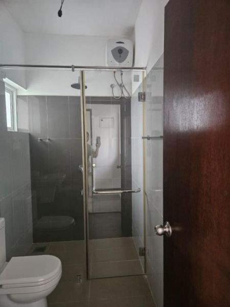 Bathroom - Brand new House for sale in Canterbury Golf apartments in Piliyandala 