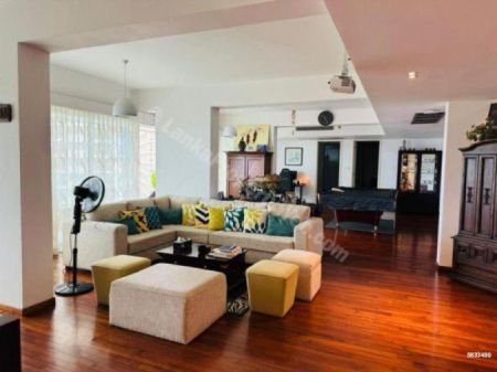 Living Room - Monarch 04 Bedroom Higher Apartment for sale in Colombo 3