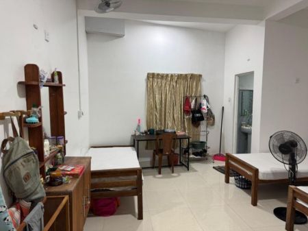 Living Room -  House and three-storey dormitory building for sale in Malabe (SSPH-319)