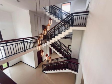 Living Room - 5 Bedroom House for Sale - Mount Lavinia | LKR 90,000,000 (EM608)