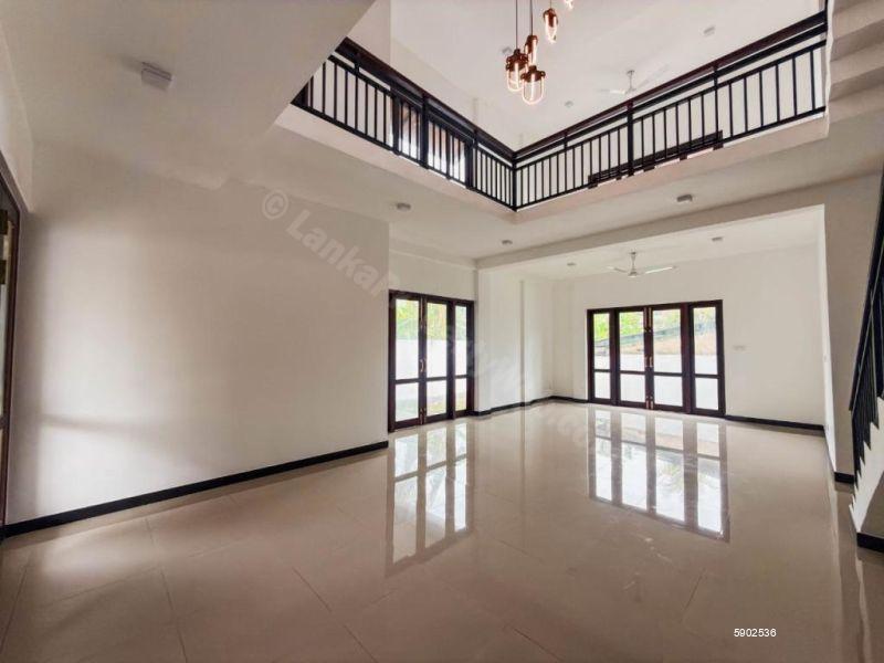 House for sale in Mount Lavinia