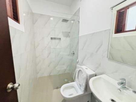 Bathroom - Modern 2 Storey Family Home For Sale (moratuwa) 