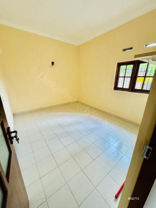 Bedroom - House for rent in Rajagiriya