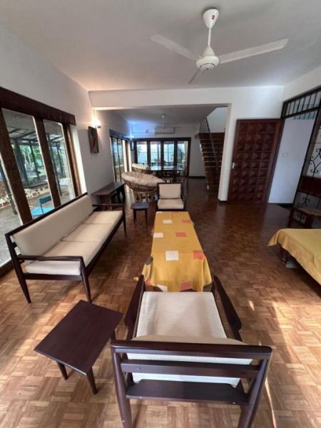 Living Room - 4 Bedroom House for Rent in Colombo 7, R4844