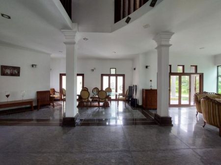 Living Room - Luxury House for Rent in the Heart of Battaramulla - EH241
