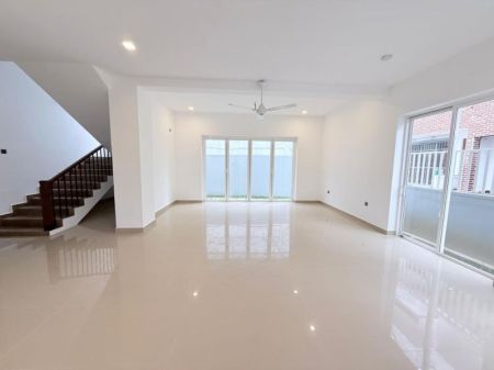 Living Room - Mount Lavinia Brand New Luxury House For Sale In Ratmalana 