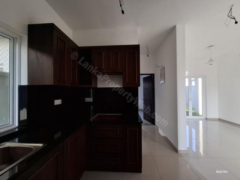 House for sale in Piliyandala