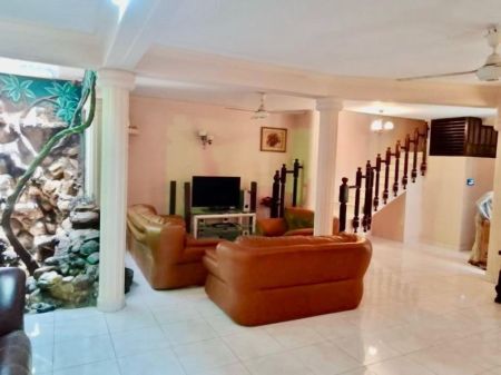 Living Room - Spacious 3BR Furnished Ground Floor House for Rent in Ratmalana