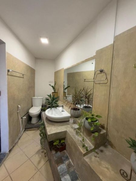 Bathroom - 📍 Kotte – Thalawathugoda Road