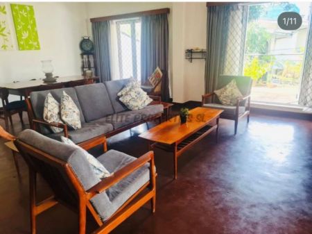 Living Room - 🏡 Charming 3 Bedroom Upstairs Annex for Rent – Colombo 07