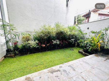 Exterior - A modern 4-bedroom, 3-bathroom commercial/residential house located on a quiet lane in Borella, Colombo 8.